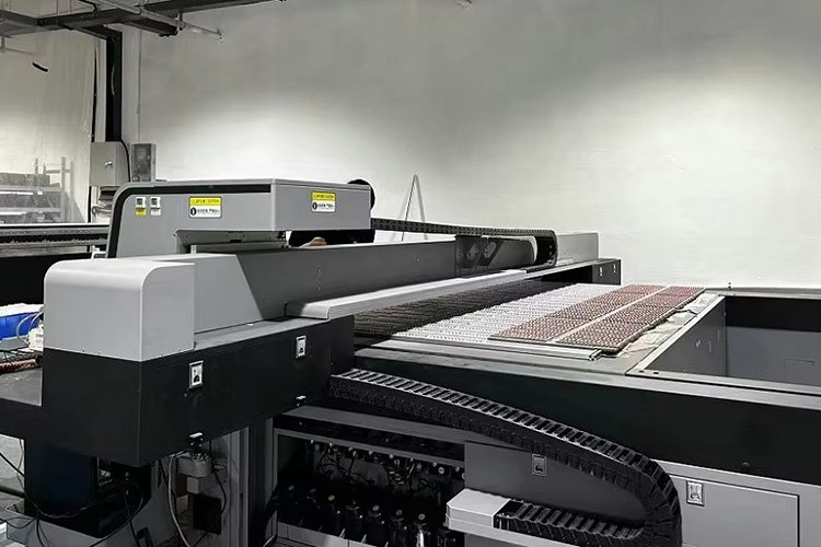 Large-scale industrial UV curing machinery ensuring durability of wholesale press-on nails.